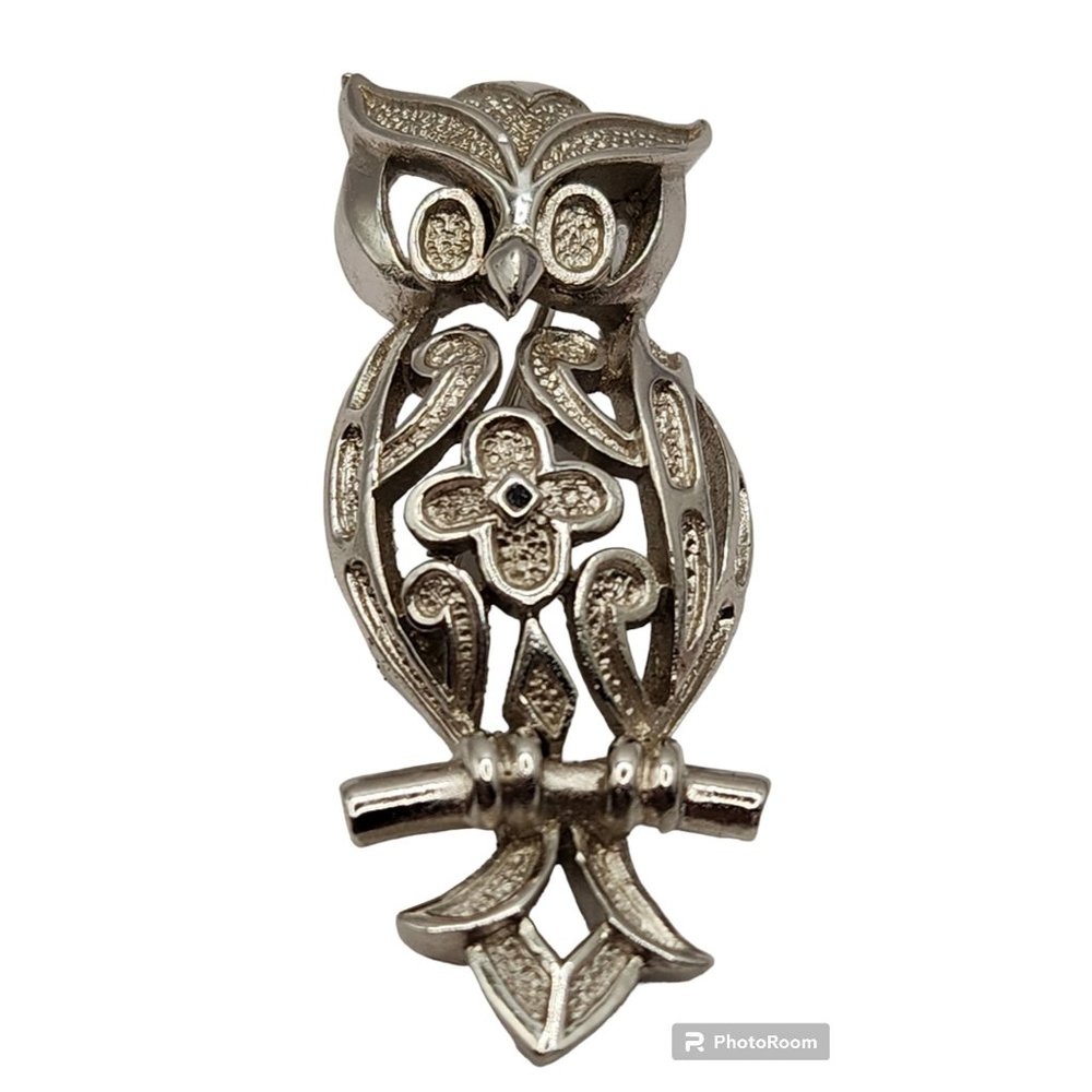 Vintage Crown Trifari Signed Silver Tone Openwork Owl Brooch Pin